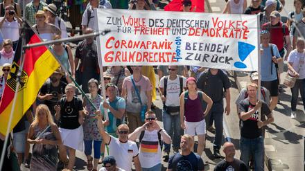 In Berlin hat die Initiative «Querdenken 711» zu diversen Demonstrationen ausgerufen. Aber auch auf Youtube ist die Bewegung aktiv. 