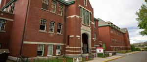 Die ehemalige Kamloops Indian Residential School. Hier sind die Überreste von 215 Kindern kanadischer Ureinwohner entdeckt worden.