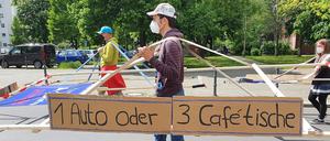 Ein Auto nimmt mindestens acht Quadratmeter Platz weg.