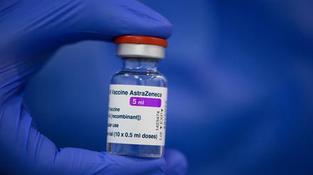 Der Impfstoff des Herstellers Astrazeneca enthält Verunreinigungen durch menschliche und virale Proteine, vor allem Hitzeschock-Proteine.