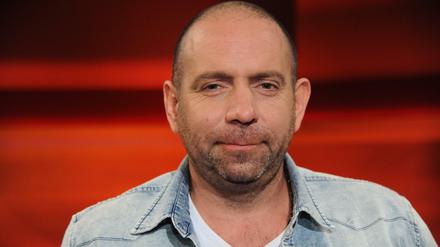 Sat1 zieht Konsequenzen: Nach der Kritik des als Ikke Hüftgold bekannten Schlagersängers Matthias Distel wird das Realityformat "Plötzlich arm, plötzlich reich" abgesetzt. 