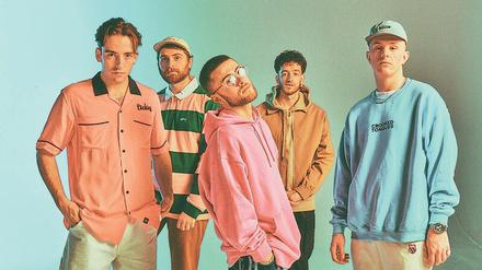 Produktivität des Müßiggangs. Die Band Easy Life aus Leicester. 