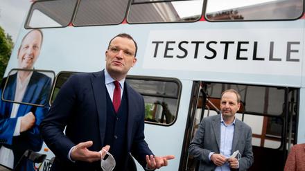 Betrug mit Corona-Teststellen? Bundesgesundheitsminister Jens Spahn steht unter Druck.