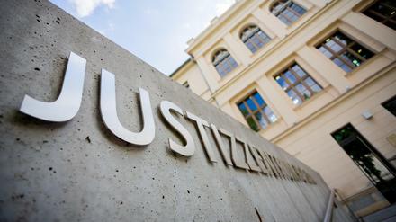 Das Justizzentrum Potsdam mit dem Landgericht (Symbolbild) 