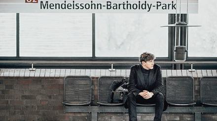 Zu den Künstler:innen, die ab November in der Philharmonie spielen, gehört auch der Pianist Jan Lisiecki.