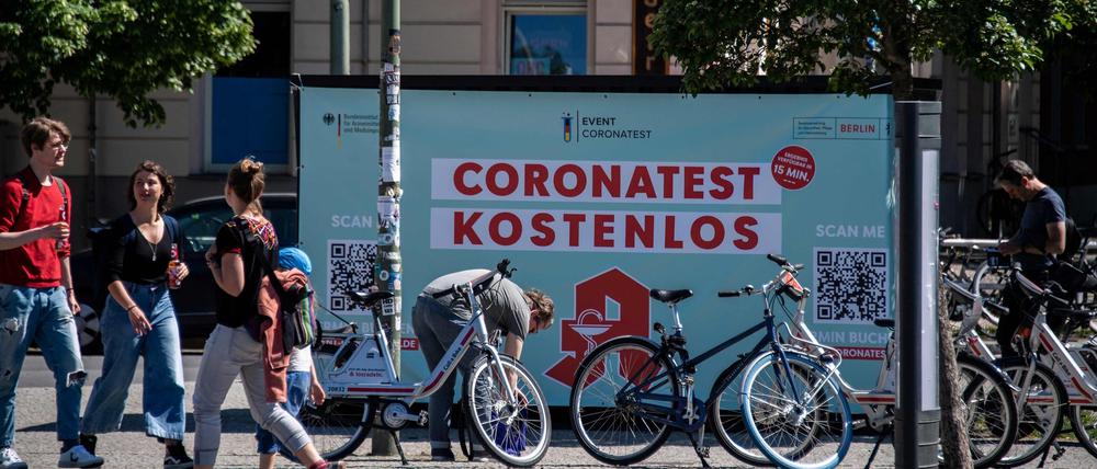 In Neukölln wurden nach einer Razzia zwei Testzentren durch den Amtsarzt geschlossen.
