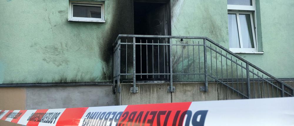 Hass auf Muslime. In Deutschland wird pro Tag mindestens eine islamfeindliche Straftat verübt. Auf dem Bild sind die Folgen eines Anschlags von 2016 auf eine Moschee in Dresden zu sehen