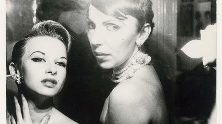 Ulrike Ottinger, Ohne Titel (Tabea Blumenschein und Claudia Skoda), Silbergelatine-Vintageprint, 1976.