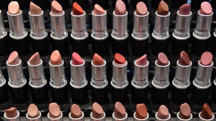 Individualität für alle. Influencerinnen empfehlen auch gerne Lippenstifte.