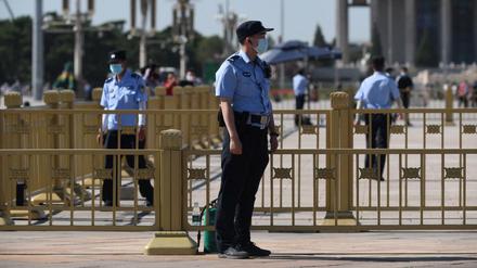 32. Jahrestag des Massakers von 1989: Polizei überwacht den Platz des Himmlischen Friedens in Peking.
