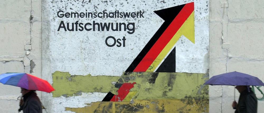 Abgeblättert sind viele Hoffnungen auf einen schnellen Aufschwung Ost.