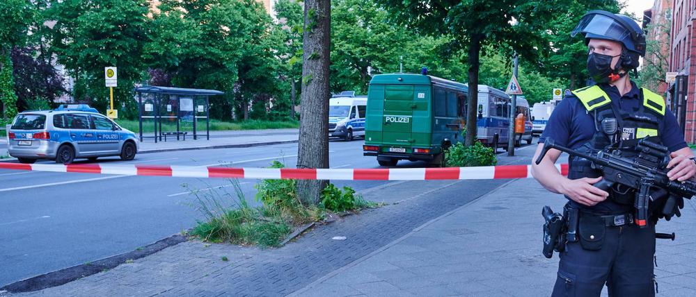 Im Gebäude der Senatsverwaltung für Gesundheit in der Oranienstraße soll ein unbekannter Angreifer am Dienstag einen Bundeswehrsoldaten angegriffen haben.