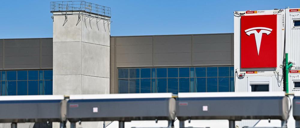 Fast fertig. Nun soll die künftige Gigafactory um Batterieherstellung erweitert werden.