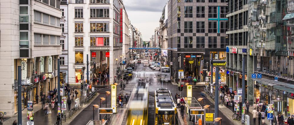 Verkehrskollaps oder Verkehrswende? In Städten wie Berlin lässt sich beobachten, wo Mobilität an ihre Grenzen stößt - und welche Auswege es aus der Sackgasse gibt.
