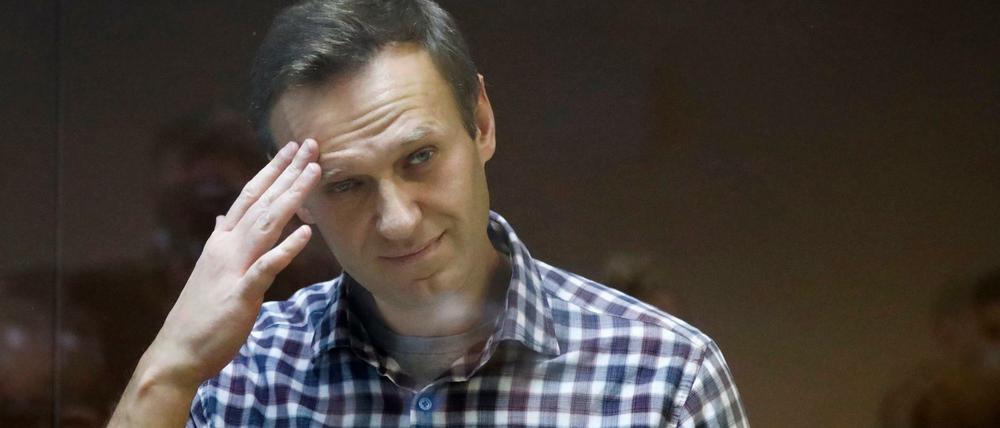 Alexej Nawalny während eines Gerichtsprozesses im Februar. Mittlerweile ist er zum zweiten Mal ins Straflager Pokrow verlegt worden.