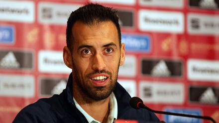 Spaniens Kapitän Sergio Busquets ist positiv auf das Coronavirus getestet.