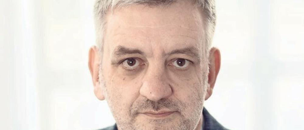 Thomas Vašek ist Chefredakteur der Philosophie-Zeitschrift „Hohe Luft“. Die aktuelle Ausgabe hat das Schwerpunktthema „Medien und Demokratie“.