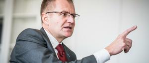 Harter Kurs gegen Antisemiten. Die Behörde von Generalbundesanwalt Peter Frank hat fanatische Judenhasser der "Goyim Partei" angeklagt 