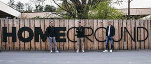 Vorabkommando. Oliver Bierhoff (l.) und Manuel Neuer (r.) bekamen schon vor einigen Wochen eine Vorführung ihres EM-Quartiers durch Adidas-Chef Kasper Rorsted.