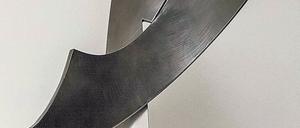 Tanz-Solo Edelstahl 1993, eine Arbeit von Karl Menzen.