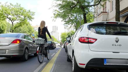 Auch auf Pop-up-Radwegen kann es für Radler mitunter gefährlich werden. 