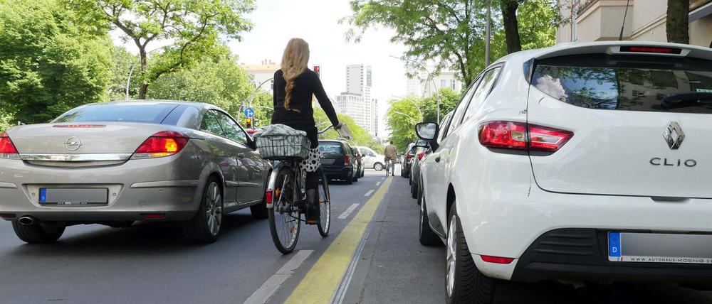 Auch auf Pop-up-Radwegen kann es für Radler mitunter gefährlich werden. 