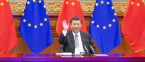 Chinas Präsident Xi diktiert das Geschehen und verbittet sich Kritik aus Europa. 