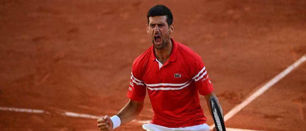 Novak Djokovic ist am Ende der fittere Spieler im Endspiel, obwohl er zwölf Jahre älter ist als sein Finalgegner Stefanos Tsitsipas.