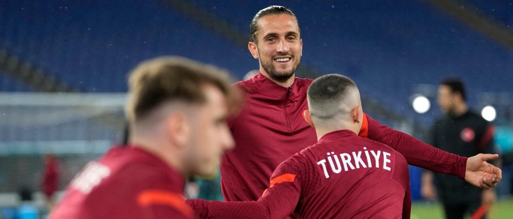 EM, Nationalmannschaft Türkei, Training im Olympiastadion Rom. Yusuf Yazici aus der Türkei nimmt am Training teil.