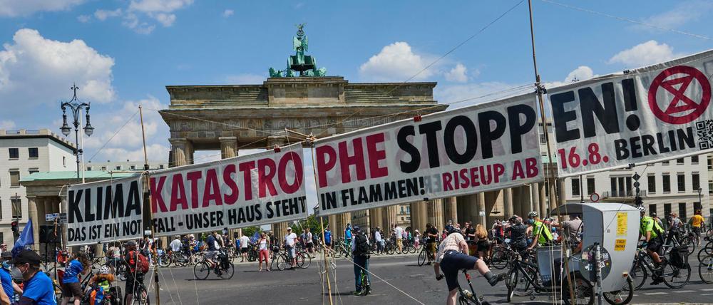 Im Kampf gegen den Klimawandel will Berlin unter anderem die öffentlichen Gebäude energieeffizienter machen. Das könnte teuer werden.