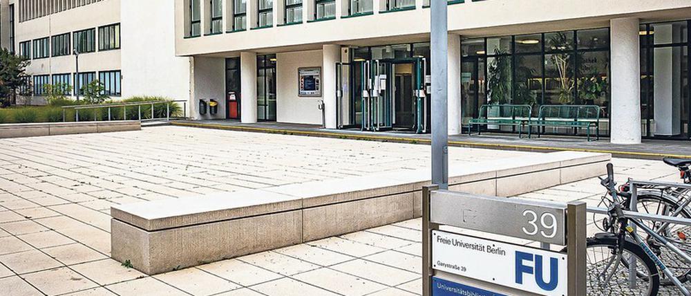 Fundort. Nahe der FU-Bibliothek wurden 2014 menschliche Knochen entdeckt, auf dem Gelände eines ehemaligen Kaiser Wilhelm-Instituts, an das einst auch Überreste von Auschwitz-Opfern geschickt wurden.