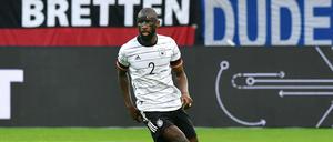 Antonio Rüdiger spielt sich im Verein und in der Nationalmannschaft aus linker Halbverteidiger in den Vordergrund.