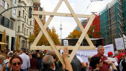 Solidarität mit jüdischen Mitbürgern und Israel in Berlin. 