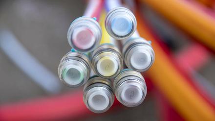 Glasfaseranschlüsse sollen bis 2025 flächendeckend verfügbar sein.