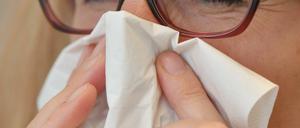 Bei einer Infektion mit der Corona-Delta-Variante kommt es zu eher schnupfen-ähnlichen Symptomen als zu Geruchts- und Geschmacksverlust.