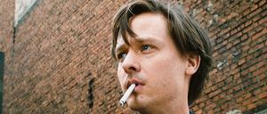 Stadt im Umbruch. Tom Schilling ist ab 5. August als „Fabian“ (Foto) im Kino zu sehen. Und ab 29. Juli als Hauptdarsteller der Serie „Ich und die Anderen“ auf Sky.