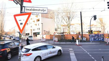 Der Bereich an der Berlinre Invalidenstraße, an dem der schwere Unfall passierte.