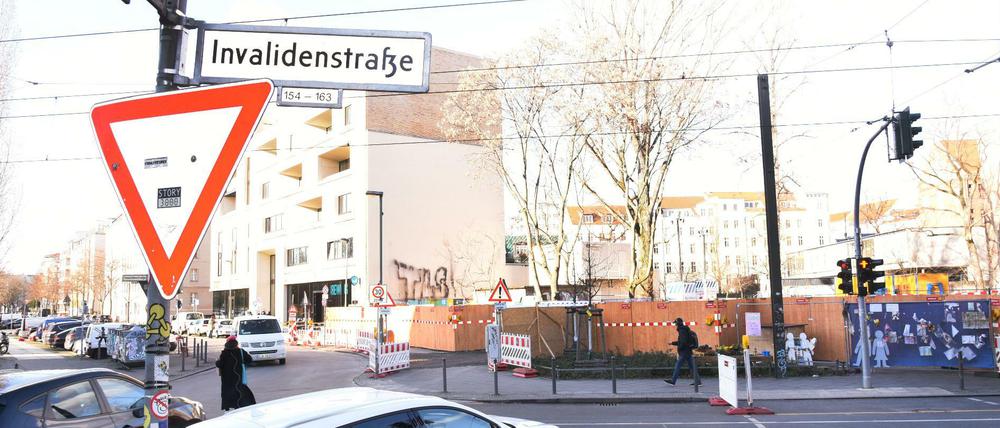 Der Bereich an der Berlinre Invalidenstraße, an dem der schwere Unfall passierte.