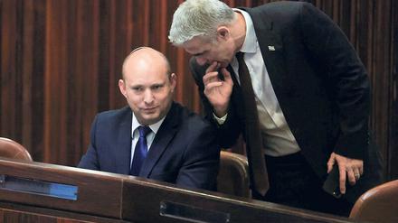 Der Neue. Naftali Bennett (li.) ist Israels neuer Premier. 