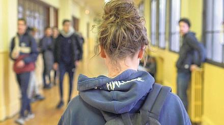 Parallelwelt im Netz. Ab der sechsten Klasse werden Sex-SMS verschickt. 