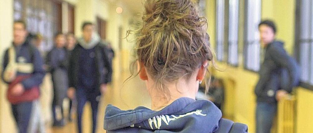 Parallelwelt im Netz. Ab der sechsten Klasse werden Sex-SMS verschickt.