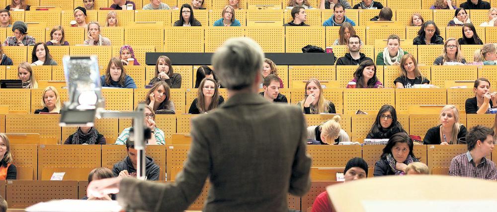 Es gibt nur wenige Spitzenpositionen in der Akademie - für die Besten, das muss man dem Nachwuchs klar sagen. 