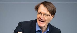 Karl Lauterbach räumt nun ein, dass Hendrik Streeck in mancher Hinsicht recht hatte.