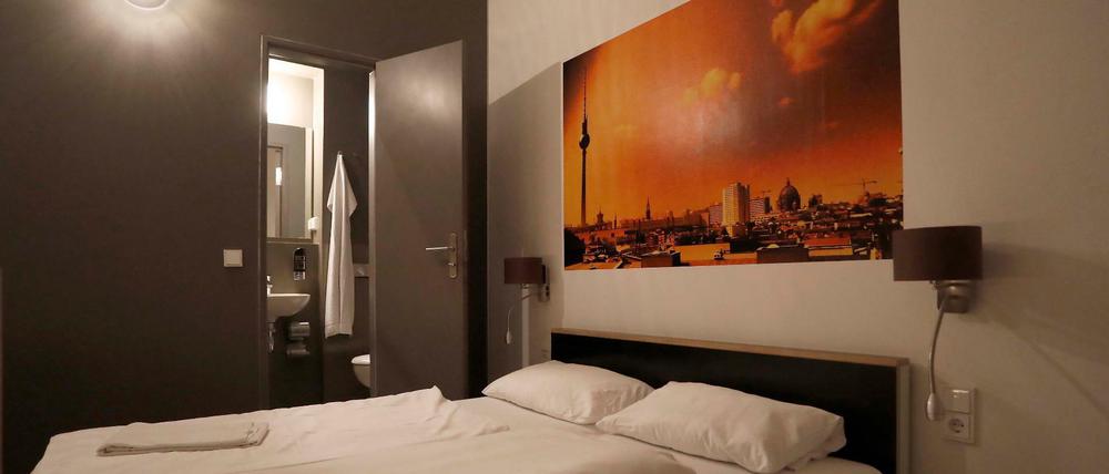 Hostel Pfefferbett in Berlin, auf dem Pfefferberg, Dort schliefen im vergangenen Winter jede Nacht rund 90 Obdachlose statt Touristen im Corona-Lockdown. Für die Betreiber ist diese Art der Vermietung eine Möglichkeit, ohne Touristen Geld mit den Zimmern zu verdienen.