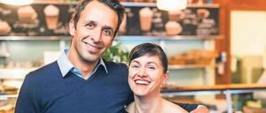 George Andreadis und seine aus Portugal stammende Frau Paula Gouveia betreiben zusammen die „Bekarei“ in Prenzlauer Berg und in der Kreuzberger Marthalle IX.