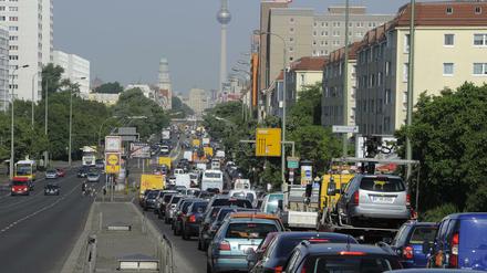 Die Autodichte in den Großstädten steigt weiter an.