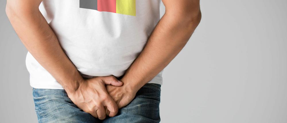 Wie es in Berlin läuft, zeigen wir in der Spülanalyse der Berliner Wasserbetriebe. Hier lässt sich das "Wasser-Gebrauchs-Verhalten" fußballaffiner Großstädter am Spültag äh Spieltag beobachten und ablesen, was sich bis zur Pause oder bis zum Schluss so anstaut und wie sich das "Grundrauschen" verändert.