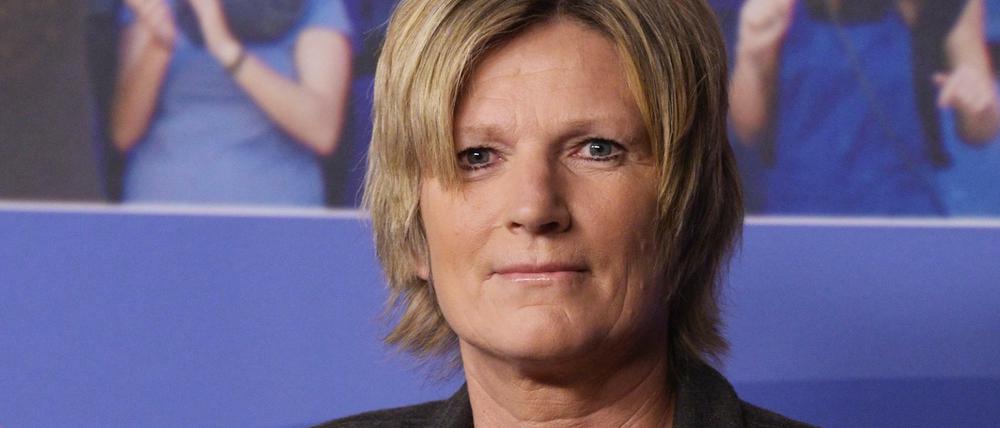ZDF-Sportreporterin Claudia Neumann hat bei dieser Fußball-EM immer öfter Expertinnen an ihrer Seite.