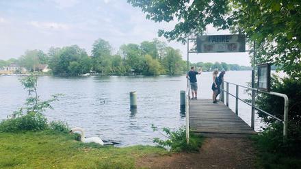 Ab in den Norden: hier der alte Anleger "Berlin-Hakenfelde". Drüben: Reinickendorf.