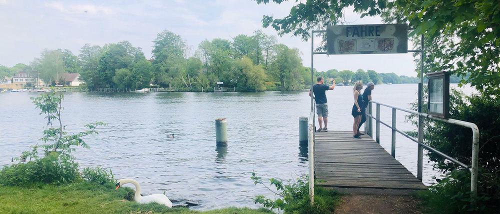 Ab in den Norden: hier der alte Anleger "Berlin-Hakenfelde". Drüben: Reinickendorf.
